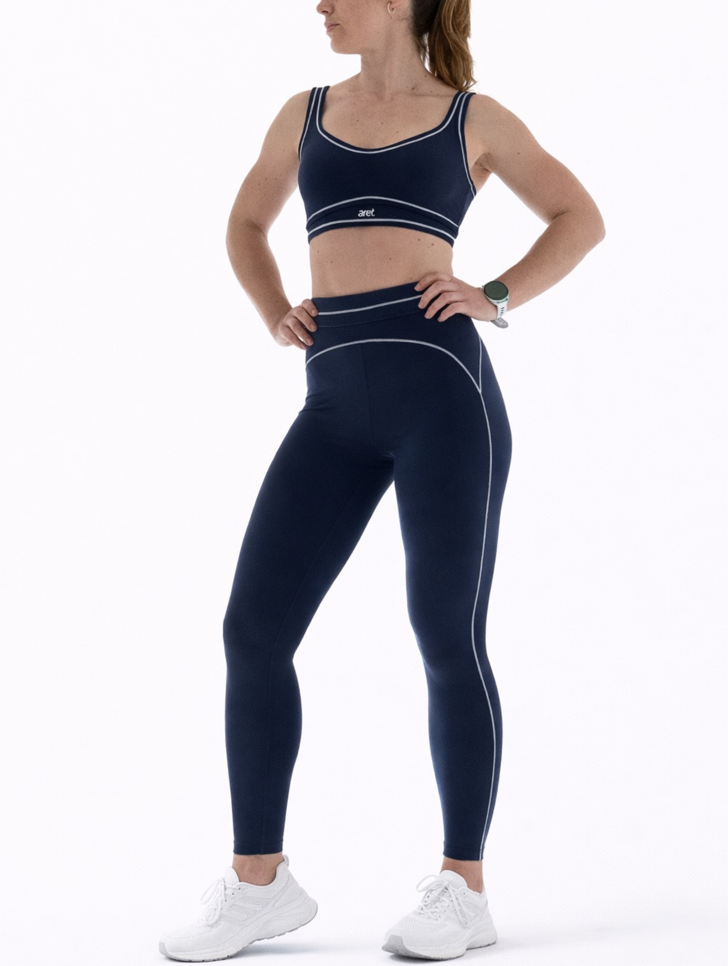 Set Azul Marino Ribete Blanco