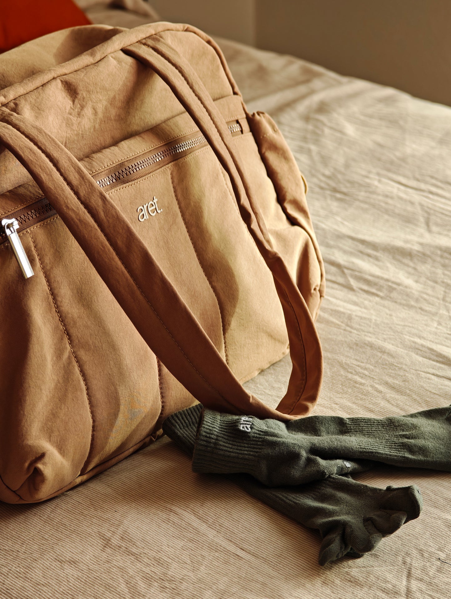 Mochila deportiva neutra con compartimentos