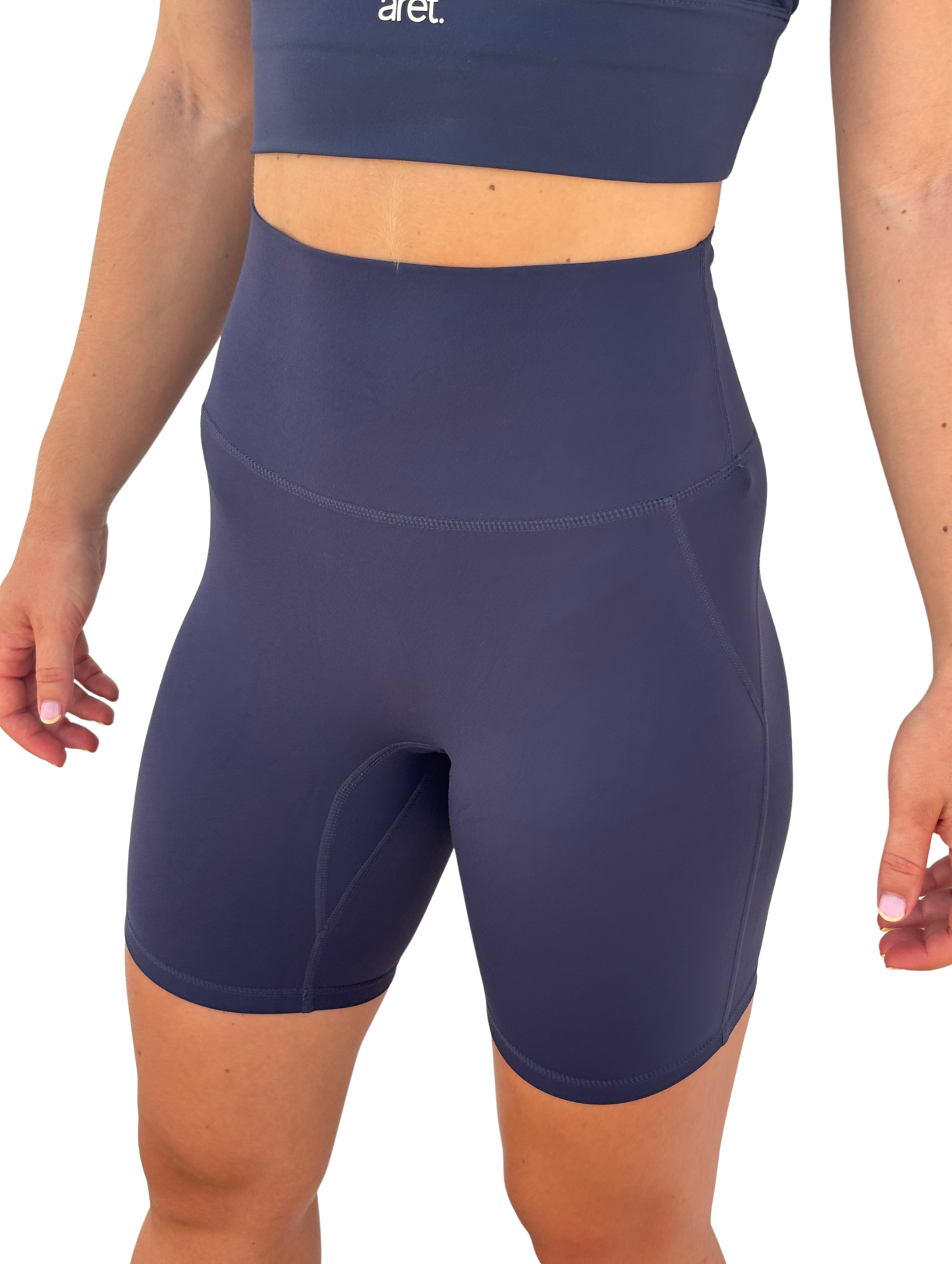 malla corta deportiva mujer aret 
